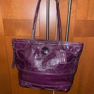 COACH F15142 Stitch Signature Eggplant Purple Patent Leather Tote Bag 14x9x4